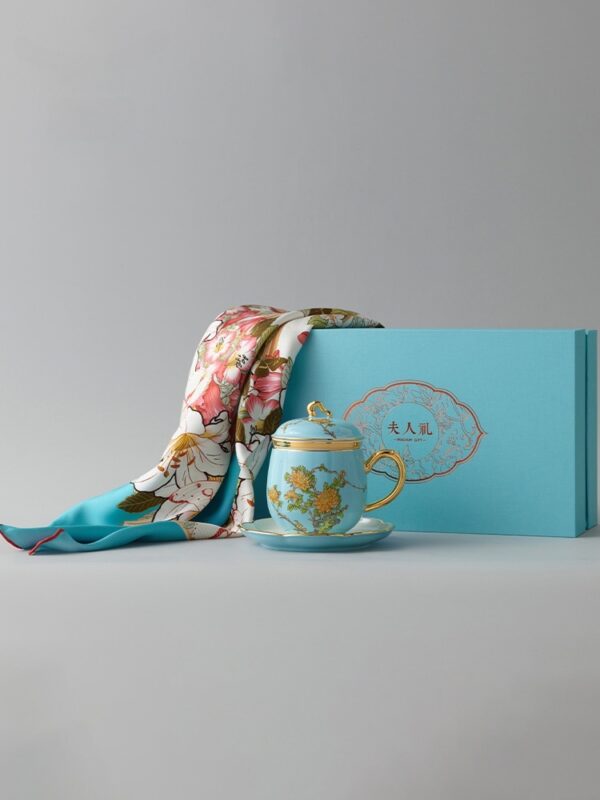 Lady Turquioa Silk Porcelain Set
