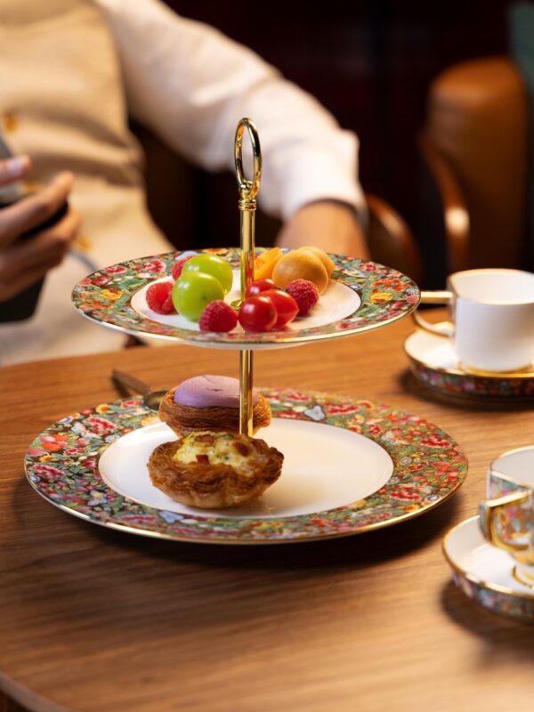 Guangcai Legacy 2-Piece Cake Set