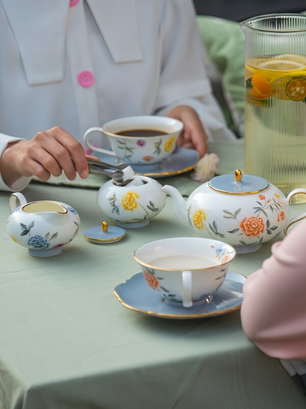 Lunar Chronicles-9 piece western-style coffee sets