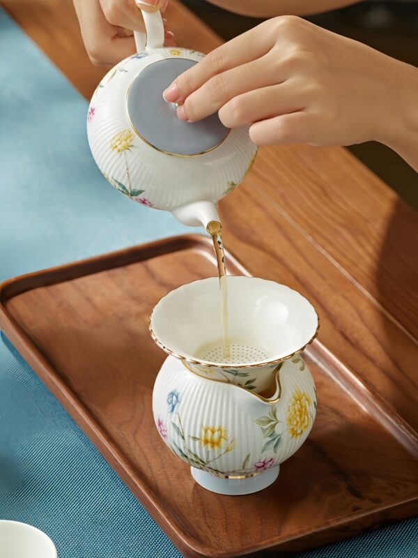 Lunar Chronicles-12 pieces of cup-pot sets