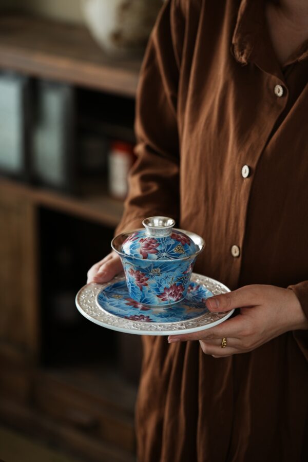Silver Gilding Moonlight over the Lotus Pond Set