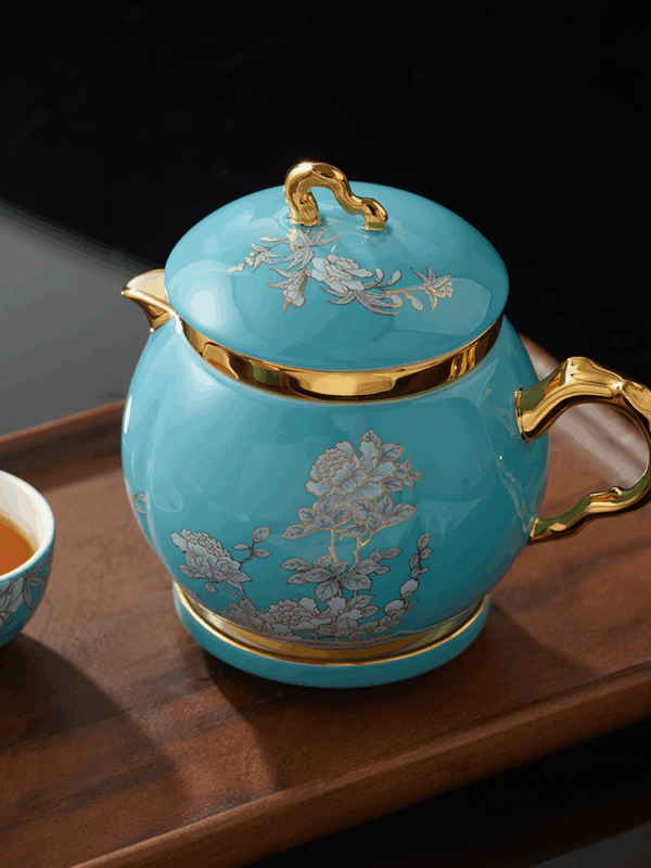 Azure Strokes 7-piece travel set (300ml)