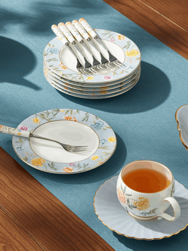 Lunar Chronicles 2-piece forks and spoons