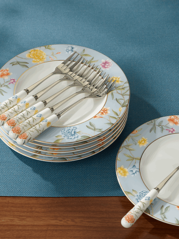 Lunar Chronicles 2-piece forks and spoons