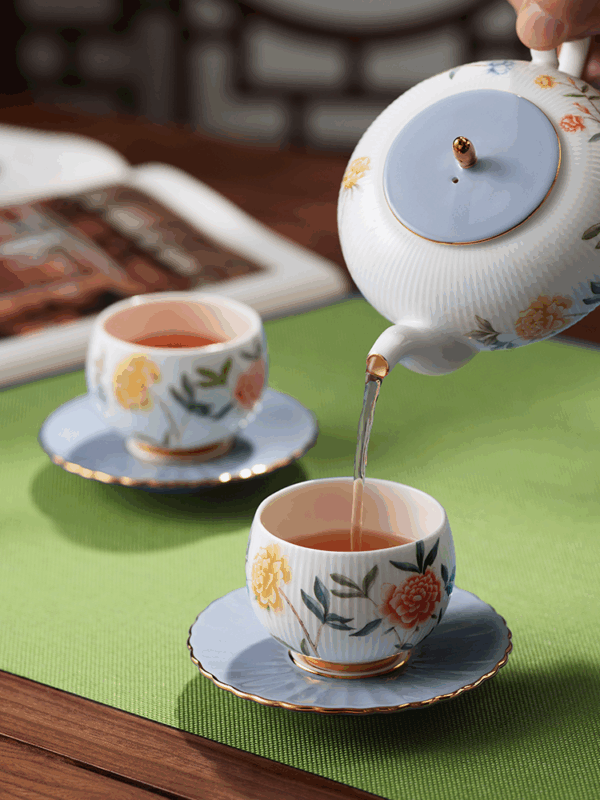 Lunar Chronicles 6-piece Set for 2 People