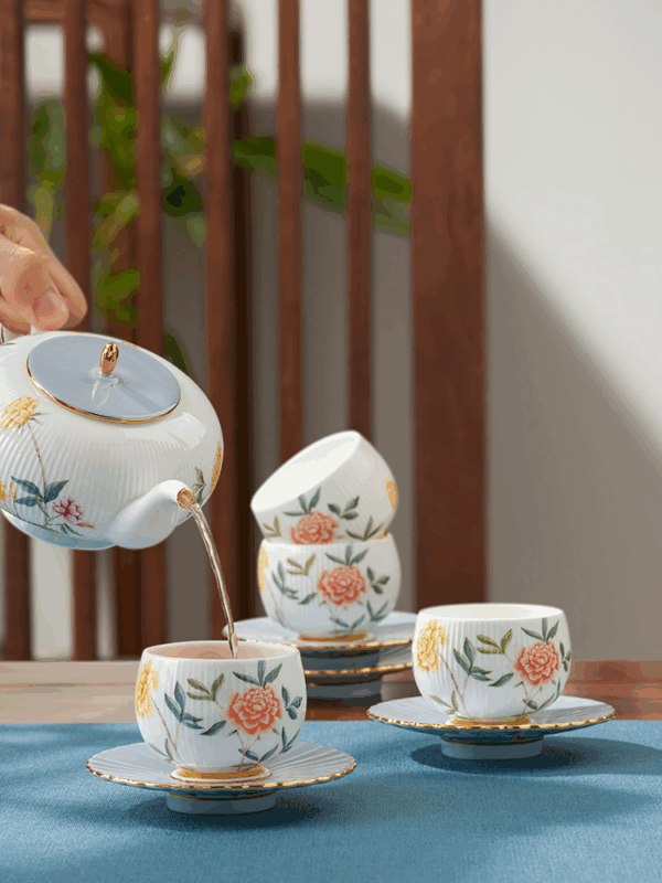 Lunar Chronicles 14-piece Coffee Set