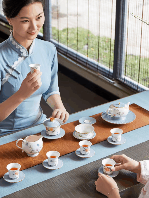 Lunar Chronicles 21-Piece Chinese Set