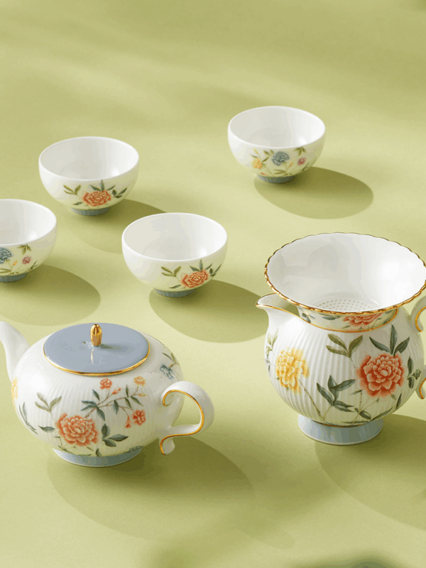 Lunar Chronicles 8-piece Set for 4 People