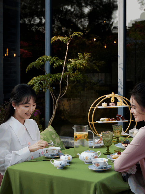 Lunar Chronicles 9-piece Coffee Set