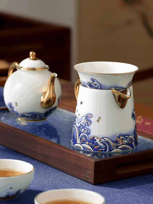 Pearls d Orient 8-piece tea set