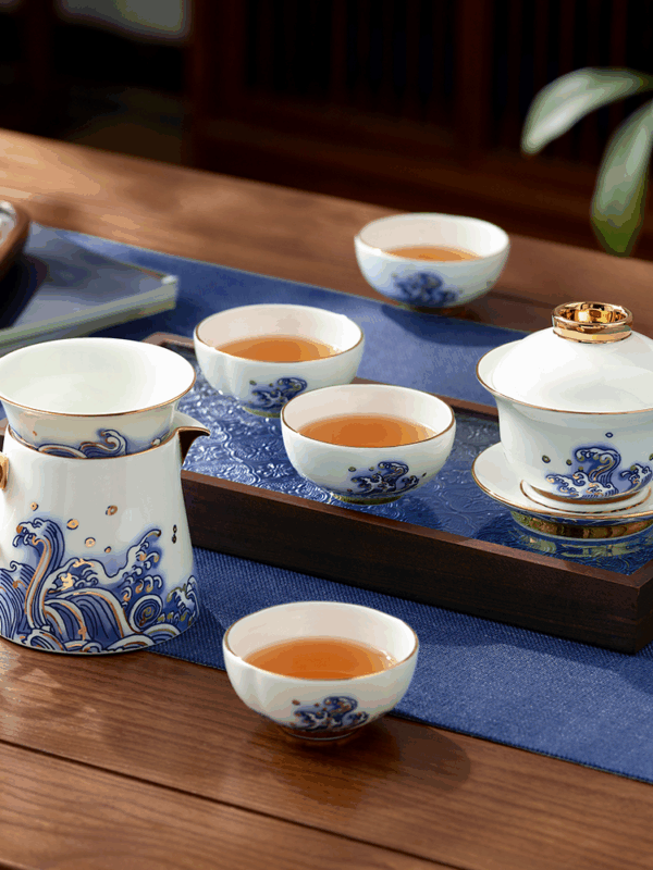 Pearls d Orient 9-piece tea set